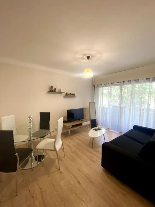 Appartement อองทีบส์ ภายนอก รูปภาพ